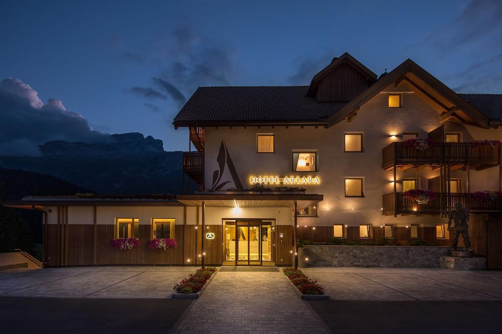 Hotel Arlara Corvara Exteriör bild