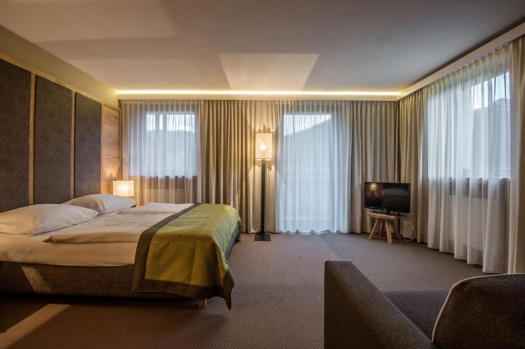 Hotel Arlara Corvara Rum bild